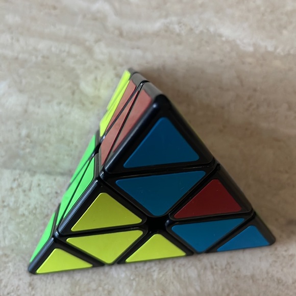Triangle Rubik’s Cube (unsolved) - Picture 2 of 4